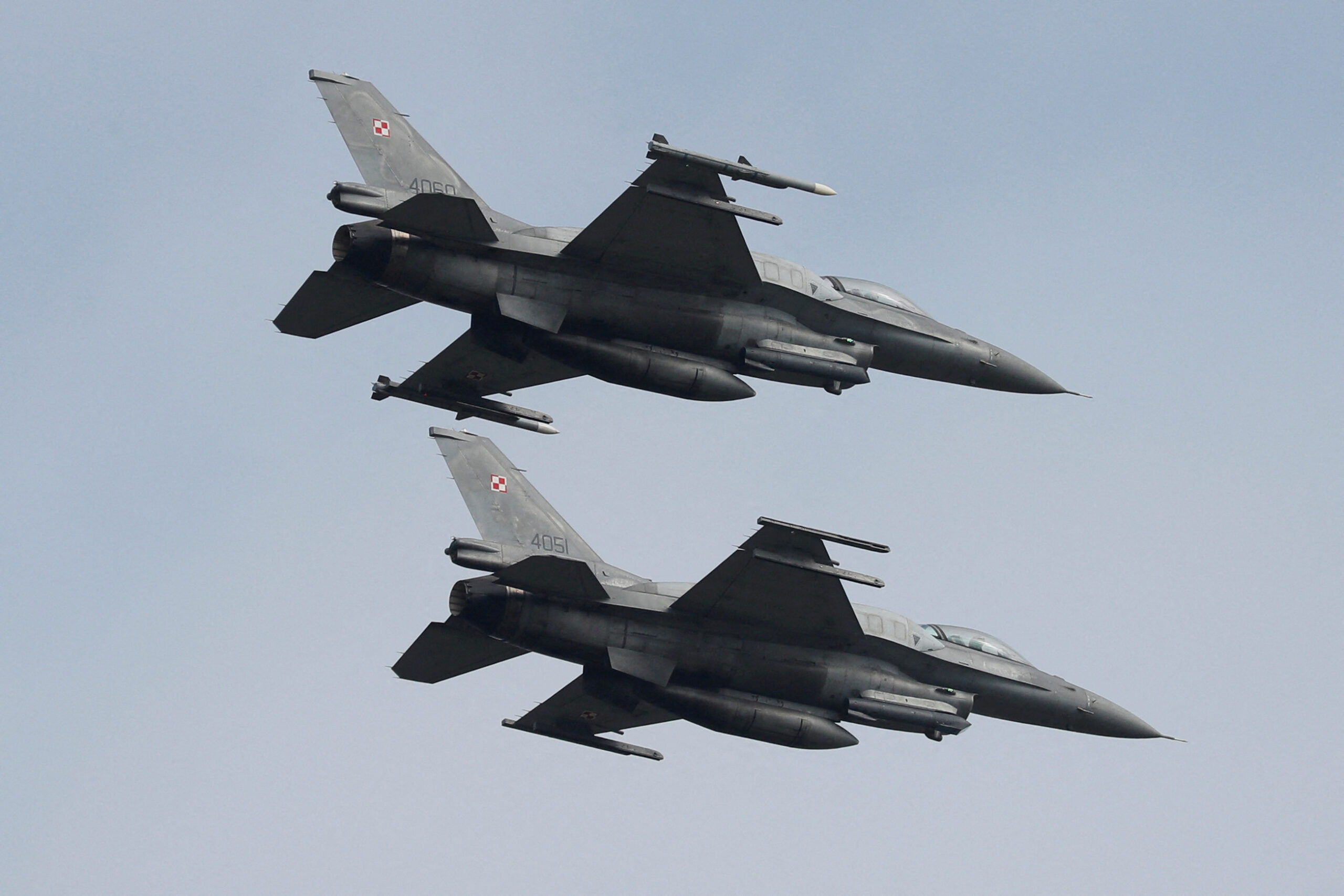 F-16
